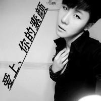黑白男生侧脸伤感头像