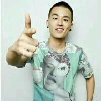 黑白男生头像花瓣网 黑白男生头像花瓣网