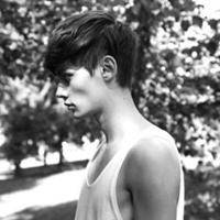 忧郁型黑白男生头像