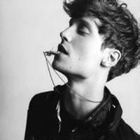 欧美长发头像黑白男生头像 欧美长发头像黑白男生头像