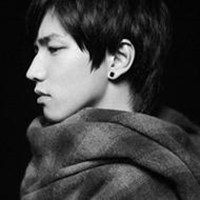 二次元黑白男生头发头像