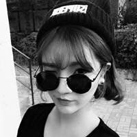 长发动漫黑白女生头像背影头像