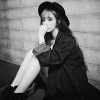 2018黑白女生头像个性签名