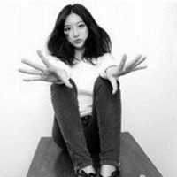 全身头像黑白女生头像带字