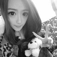 黑白女生头像背影高清大图