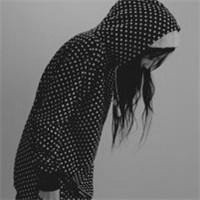 欧美范带烟黑白女生头像带字