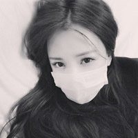 手绘黑白女生背影 手绘黑白女生背影