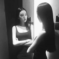 韩国黑白女生头像霸气