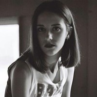 小背头动漫黑白女生头像