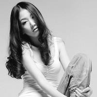 带标签黑白女生头像 带标签黑白女生头像