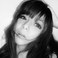 黑白女生头像带口罩