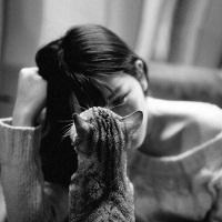 明星正面黑白女生头像 明星正面黑白女生头像