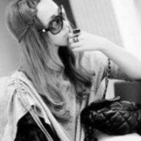 玫瑰纹身黑白女生头像