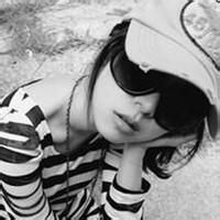 鹿晗最新黑白女生头像