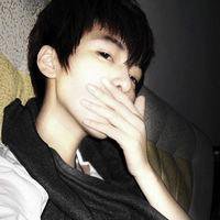 带血头像非主流男生