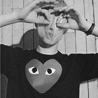 手绘简约欧美个性男生头像