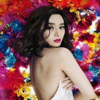 二次元头像高冷女生长发黑白