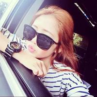 墨镜女生头像带字 墨镜女生头像带字