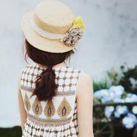 头像情侣黑白背影女生