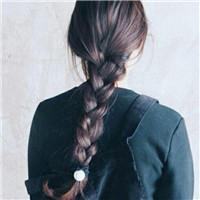 黑白二次元头像背影女生头像