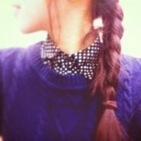 小孩嘟嘴卖萌图片