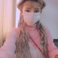 微信卖萌剪刀手 微信卖萌剪刀手