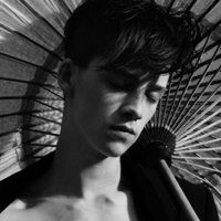 欧美男生绿衣服励志孩头像主人公