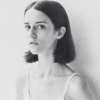 微信头像黑白短发高冷霸气头像欧美女生