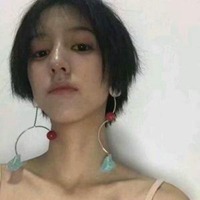 头像女生露背纹身性感