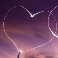 红色裙子浪漫海边头像