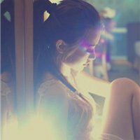 男女浪漫吻照头像