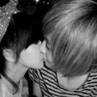 微信头像情侣一对一张接吻