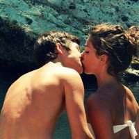 动漫情侣男女接吻头像