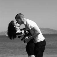 黑白情侣接吻头像