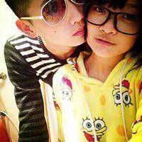 百合头像接吻图片