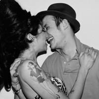 两个动漫女生接吻头像图片 两个动漫女生接吻头像图片