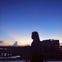 简约白底头像海绵宝宝