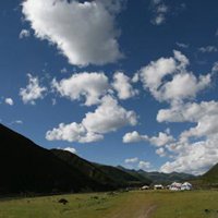 动漫情侣背景图片头像一左一右 动漫情侣背景图片头像一左一右