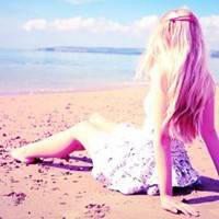 图卡通女生戴墨镜