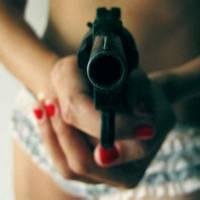 头像社会人男生拿枪 头像社会人男生拿枪