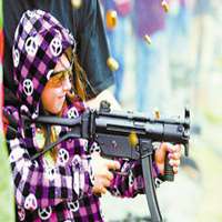 二次元男生头像拿枪 二次元男生头像拿枪