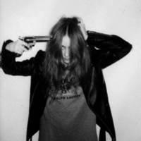 拿枪的动漫情侣头像