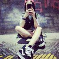 长发女生背影意境