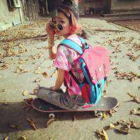 长发动漫女头像黑白头像带字头像