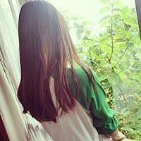 帅气的白色长发头像背影