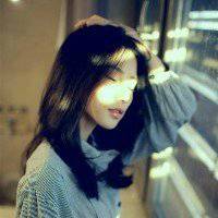 长发中分卡通头像2015款