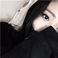 头像背影女生长发黑白头像霸气