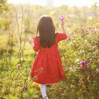 女生背影长发手绘黑白头像唯美 女生背影长发手绘黑白头像唯美