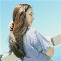 动漫紫色长发女孩头像女生