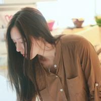 微信头像女生动漫背影长发 微信头像女生动漫背影长发